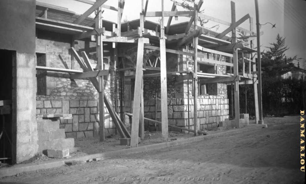 02 HOMMAGE A UN MACON DE MAISON 1953.jpg
